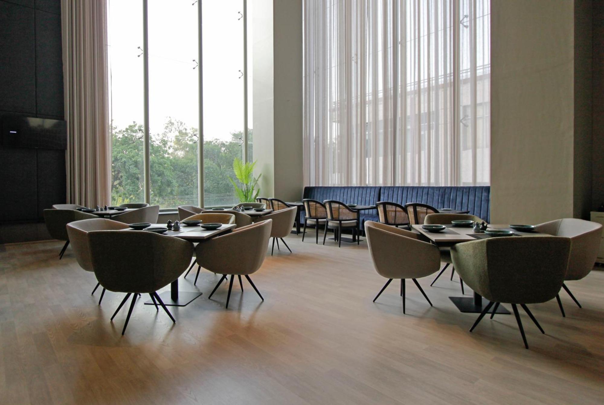 Mercure Chandigarh Tribune Chowk Exterior photo